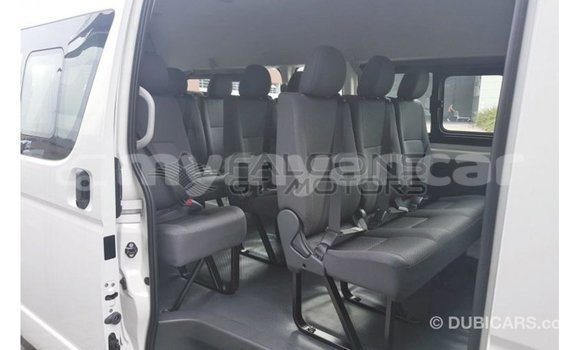 Buy Import Toyota Hiace White Car in Import - Dubai in Ayeyarwady Buy Import Toyota Hiace White Car in Import - Dubai in Ayeyarwady