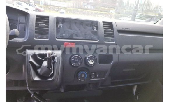 သွင်းကုန် Toyota Hiace White ကား Import - Dubai Ayeyarwady သွင်းကုန် Toyota Hiace White ကား Import - Dubai Ayeyarwady