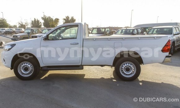 Buy Import Toyota Hilux White Car in Import - Dubai in Ayeyarwady Buy Import Toyota Hilux White Car in Import - Dubai in Ayeyarwady
