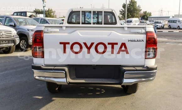 Buy Import Toyota Hilux White Car in Import - Dubai in Ayeyarwady Buy Import Toyota Hilux White Car in Import - Dubai in Ayeyarwady