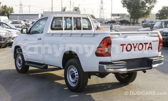 Buy Import Toyota Hilux White Car in Import - Dubai in Ayeyarwady Buy Import Toyota Hilux White Car in Import - Dubai in Ayeyarwady