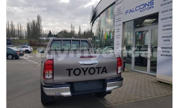 Buy Import Toyota Hilux Brown Car in Import - Dubai in Ayeyarwady Buy Import Toyota Hilux Brown Car in Import - Dubai in Ayeyarwady