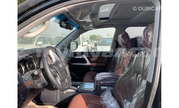 Buy Import Toyota Land Cruiser Black Car in Import - Dubai in Ayeyarwady Buy Import Toyota Land Cruiser Black Car in Import - Dubai in Ayeyarwady