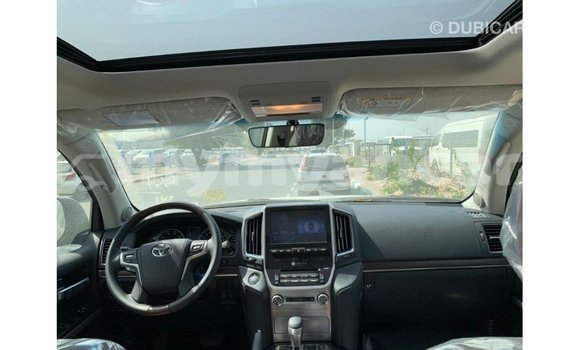 သွင်းကုန် Toyota Land Cruiser Black ကား Import - Dubai Ayeyarwady သွင်းကုန် Toyota Land Cruiser Black ကား Import - Dubai Ayeyarwady