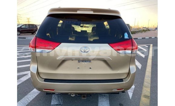 Buy Import Toyota Sienna Other Car in Import - Dubai in Ayeyarwady Buy Import Toyota Sienna Other Car in Import - Dubai in Ayeyarwady