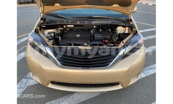Buy Import Toyota Sienna Other Car in Import - Dubai in Ayeyarwady Buy Import Toyota Sienna Other Car in Import - Dubai in Ayeyarwady