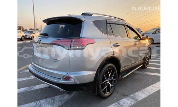 Buy Import Toyota 4Runner Other Car in Import - Dubai in Ayeyarwady Buy Import Toyota 4Runner Other Car in Import - Dubai in Ayeyarwady