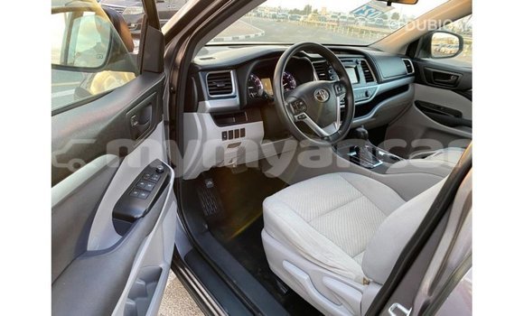 Buy Import Toyota Highlander Other Car in Import - Dubai in Ayeyarwady Buy Import Toyota Highlander Other Car in Import - Dubai in Ayeyarwady