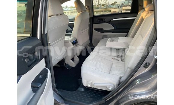 Buy Import Toyota Highlander Other Car in Import - Dubai in Ayeyarwady Buy Import Toyota Highlander Other Car in Import - Dubai in Ayeyarwady