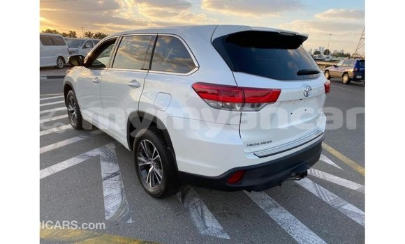 Acheter Import Voiture Toyota Highlander Blanc à Import - Dubai, #<Region:0x000000000c5121b8> Acheter Import Voiture Toyota Highlander Blanc à Import - Dubai, #<Region:0x000000000c5121b8>