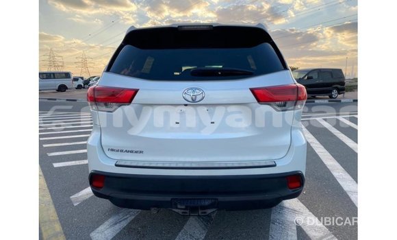Acheter Import Voiture Toyota Highlander Blanc à Import - Dubai, #<Region:0x000000000c5121b8> Acheter Import Voiture Toyota Highlander Blanc à Import - Dubai, #<Region:0x000000000c5121b8>