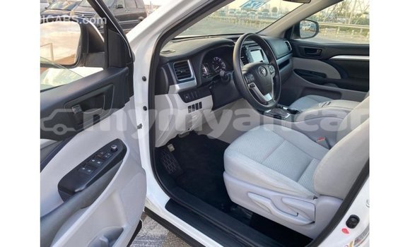 Acheter Import Voiture Toyota Highlander Blanc à Import - Dubai, #<Region:0x000000000c5121b8> Acheter Import Voiture Toyota Highlander Blanc à Import - Dubai, #<Region:0x000000000c5121b8>