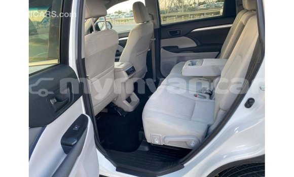 Acheter Import Voiture Toyota Highlander Blanc à Import - Dubai, #<Region:0x000000000c5121b8> Acheter Import Voiture Toyota Highlander Blanc à Import - Dubai, #<Region:0x000000000c5121b8>