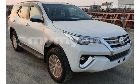 Buy Import Toyota Fortuner White Car in Import - Dubai in Ayeyarwady Buy Import Toyota Fortuner White Car in Import - Dubai in Ayeyarwady