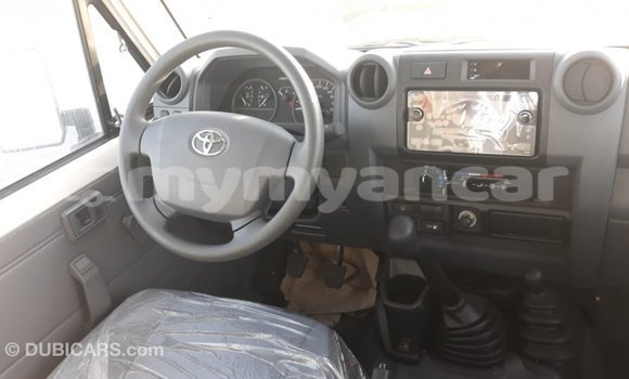 Buy Import Toyota Land Cruiser White Car in Import - Dubai in Ayeyarwady Buy Import Toyota Land Cruiser White Car in Import - Dubai in Ayeyarwady