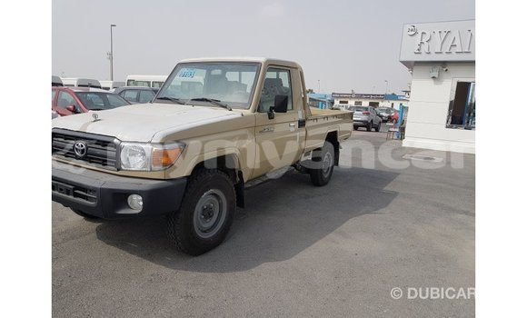 Buy Import Toyota Land Cruiser Beige Car in Import - Dubai in Ayeyarwady Buy Import Toyota Land Cruiser Beige Car in Import - Dubai in Ayeyarwady