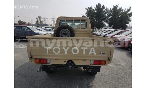 Buy Import Toyota Land Cruiser Beige Car in Import - Dubai in Ayeyarwady Buy Import Toyota Land Cruiser Beige Car in Import - Dubai in Ayeyarwady