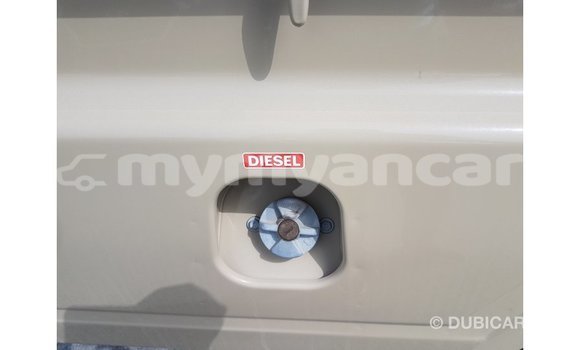 Buy Import Toyota Land Cruiser Beige Car in Import - Dubai in Ayeyarwady Buy Import Toyota Land Cruiser Beige Car in Import - Dubai in Ayeyarwady