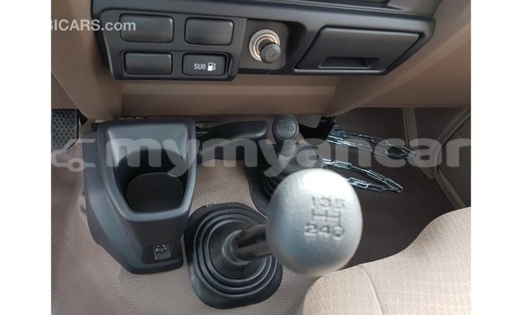 Buy Import Toyota Land Cruiser Beige Car in Import - Dubai in Ayeyarwady Buy Import Toyota Land Cruiser Beige Car in Import - Dubai in Ayeyarwady