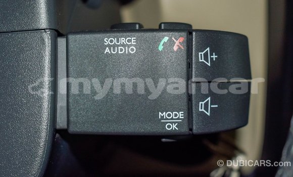 Buy Import Renault Duster White Car in Import - Dubai in Ayeyarwady Buy Import Renault Duster White Car in Import - Dubai in Ayeyarwady