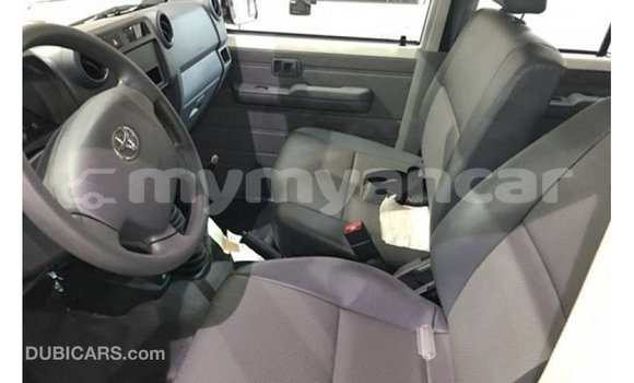 Buy Import Toyota Land Cruiser White Car in Import - Dubai in Ayeyarwady Buy Import Toyota Land Cruiser White Car in Import - Dubai in Ayeyarwady