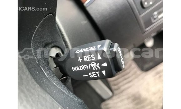 သွင်းကုန် Toyota Land Cruiser White ကား Import - Dubai Ayeyarwady သွင်းကုန် Toyota Land Cruiser White ကား Import - Dubai Ayeyarwady