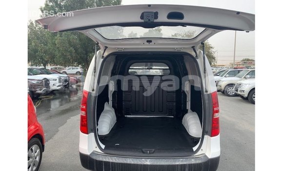 Buy Import Hyundai Cargo White Car in Import - Dubai in Ayeyarwady Buy Import Hyundai Cargo White Car in Import - Dubai in Ayeyarwady