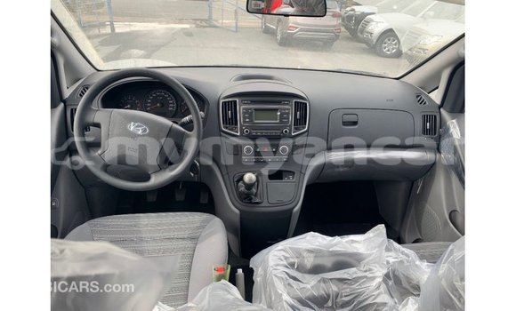 Buy Import Hyundai Cargo White Car in Import - Dubai in Ayeyarwady Buy Import Hyundai Cargo White Car in Import - Dubai in Ayeyarwady