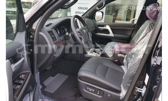 Buy Import Toyota Land Cruiser Black Car in Import - Dubai in Ayeyarwady Buy Import Toyota Land Cruiser Black Car in Import - Dubai in Ayeyarwady