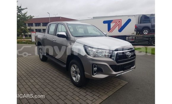 Buy Import Toyota Hilux Other Car in Import - Dubai in Ayeyarwady Buy Import Toyota Hilux Other Car in Import - Dubai in Ayeyarwady