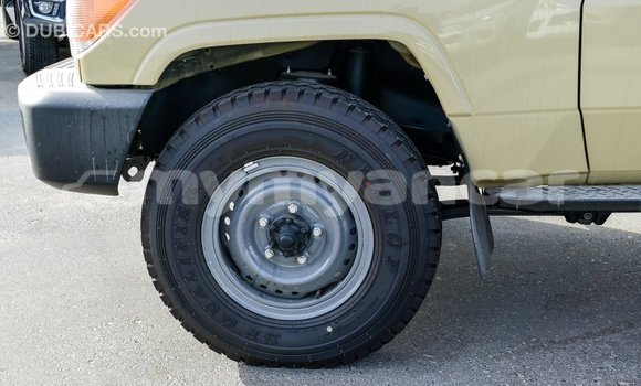 Buy Import Toyota Land Cruiser Beige Car in Import - Dubai in Ayeyarwady Buy Import Toyota Land Cruiser Beige Car in Import - Dubai in Ayeyarwady