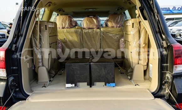 Buy Import Toyota Land Cruiser Black Car in Import - Dubai in Ayeyarwady Buy Import Toyota Land Cruiser Black Car in Import - Dubai in Ayeyarwady