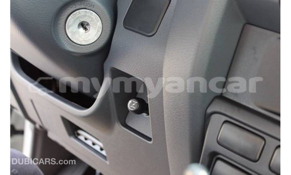 Acheter Import Voiture Toyota Land Cruiser Blanc à Import - Dubai, #<Region:0x000000000c5121b8> Acheter Import Voiture Toyota Land Cruiser Blanc à Import - Dubai, #<Region:0x000000000c5121b8>