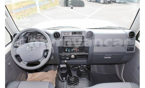 Acheter Import Voiture Toyota Land Cruiser Blanc à Import - Dubai, #<Region:0x000000000c5121b8> Acheter Import Voiture Toyota Land Cruiser Blanc à Import - Dubai, #<Region:0x000000000c5121b8>
