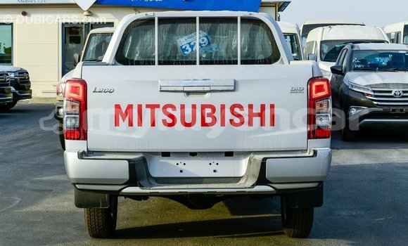 Buy Import Mitsubishi L200 White Car in Import - Dubai in Ayeyarwady Buy Import Mitsubishi L200 White Car in Import - Dubai in Ayeyarwady