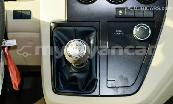 Buy Import Toyota Hiace White Car in Import - Dubai in Ayeyarwady Buy Import Toyota Hiace White Car in Import - Dubai in Ayeyarwady