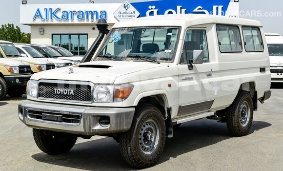 Buy Import Toyota Land Cruiser White Car in Import - Dubai in Ayeyarwady Buy Import Toyota Land Cruiser White Car in Import - Dubai in Ayeyarwady