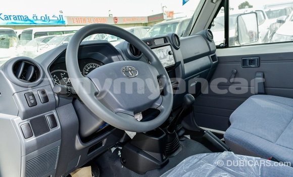 Buy Import Toyota Land Cruiser White Car in Import - Dubai in Ayeyarwady Buy Import Toyota Land Cruiser White Car in Import - Dubai in Ayeyarwady