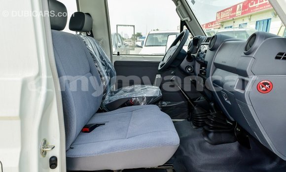 Buy Import Toyota Land Cruiser White Car in Import - Dubai in Ayeyarwady Buy Import Toyota Land Cruiser White Car in Import - Dubai in Ayeyarwady