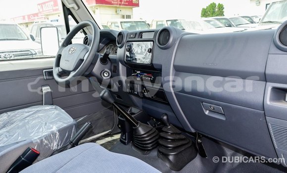 Buy Import Toyota Land Cruiser White Car in Import - Dubai in Ayeyarwady Buy Import Toyota Land Cruiser White Car in Import - Dubai in Ayeyarwady