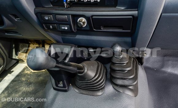 Buy Import Toyota Land Cruiser White Car in Import - Dubai in Ayeyarwady Buy Import Toyota Land Cruiser White Car in Import - Dubai in Ayeyarwady