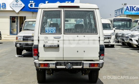 Buy Import Toyota Land Cruiser White Car in Import - Dubai in Ayeyarwady Buy Import Toyota Land Cruiser White Car in Import - Dubai in Ayeyarwady