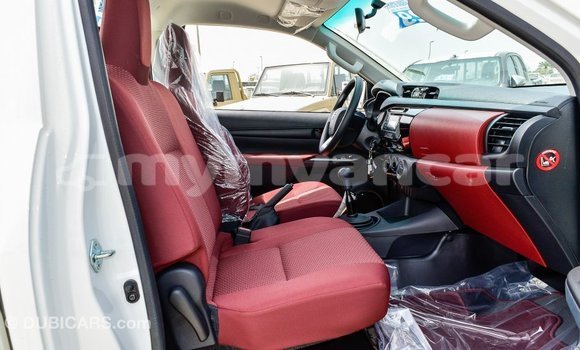 Buy Import Toyota Hilux White Car in Import - Dubai in Ayeyarwady Buy Import Toyota Hilux White Car in Import - Dubai in Ayeyarwady