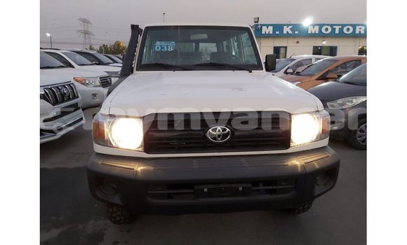 Buy Import Toyota Land Cruiser White Car in Import - Dubai in Ayeyarwady Buy Import Toyota Land Cruiser White Car in Import - Dubai in Ayeyarwady