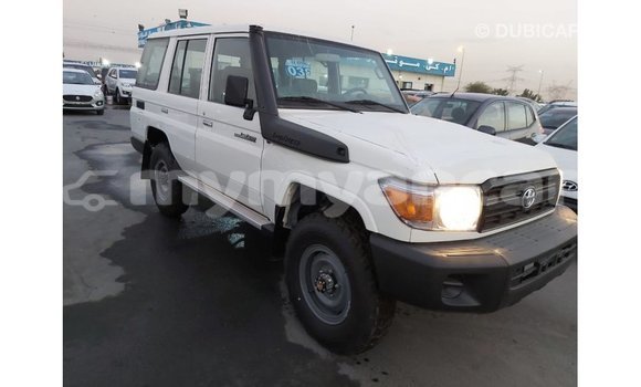 Buy Import Toyota Land Cruiser White Car in Import - Dubai in Ayeyarwady Buy Import Toyota Land Cruiser White Car in Import - Dubai in Ayeyarwady