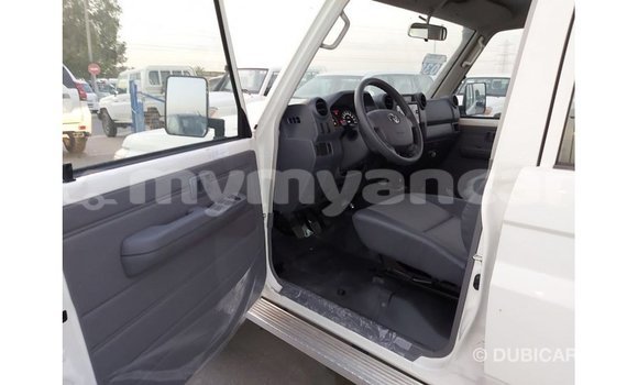 Buy Import Toyota Land Cruiser White Car in Import - Dubai in Ayeyarwady Buy Import Toyota Land Cruiser White Car in Import - Dubai in Ayeyarwady