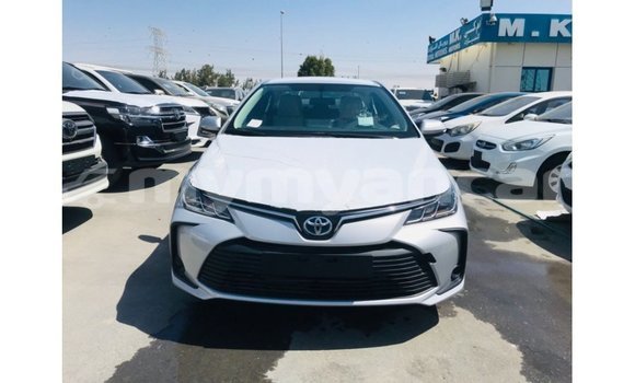 Buy Import Toyota Corolla White Car in Import - Dubai in Ayeyarwady Buy Import Toyota Corolla White Car in Import - Dubai in Ayeyarwady