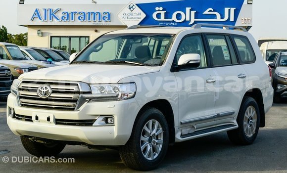 Buy Import Toyota Land Cruiser White Car in Import - Dubai in Ayeyarwady Buy Import Toyota Land Cruiser White Car in Import - Dubai in Ayeyarwady