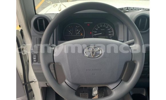 Buy Import Toyota Land Cruiser White Car in Import - Dubai in Ayeyarwady Buy Import Toyota Land Cruiser White Car in Import - Dubai in Ayeyarwady