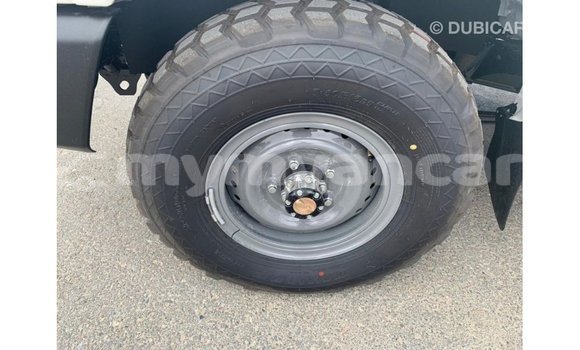 Buy Import Toyota Land Cruiser White Car in Import - Dubai in Ayeyarwady Buy Import Toyota Land Cruiser White Car in Import - Dubai in Ayeyarwady